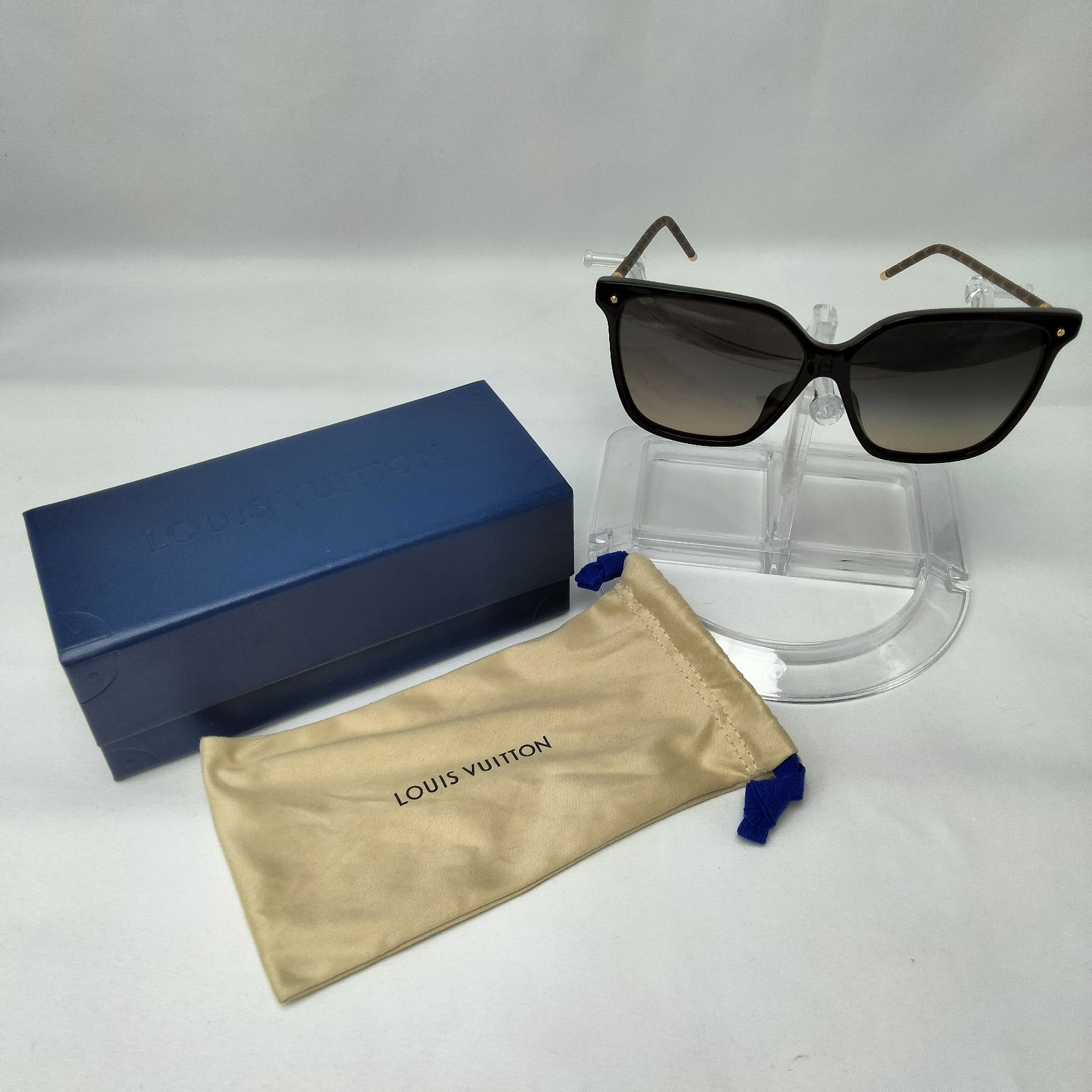 LOUIS VUITTON サングラス LV ファースト・スクエア Z1708E / W LV First Square Sunglasses S00 - Women - Accessories | LOUIS