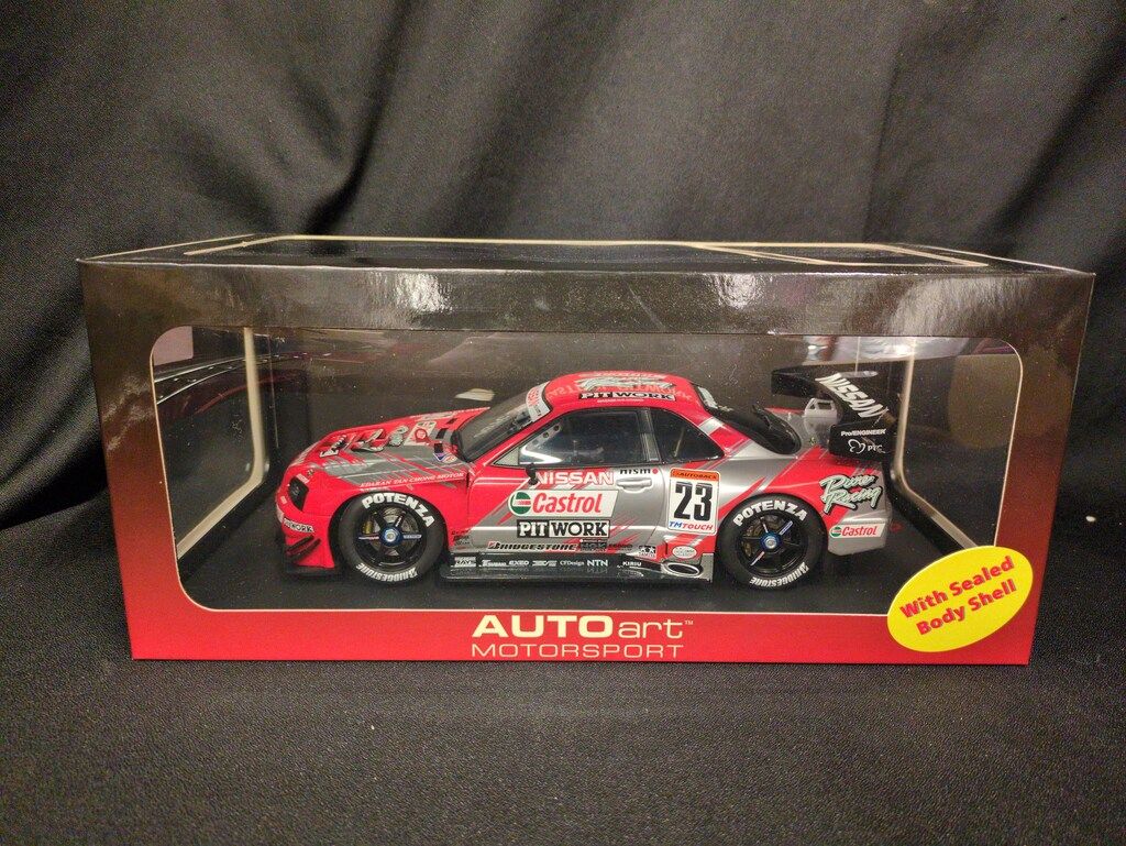 AUTOart 1 18 MOTORSPORT NISSAN SKYLINE R34 GTR JGTC2002 CASTROL PITWORK 23 80278