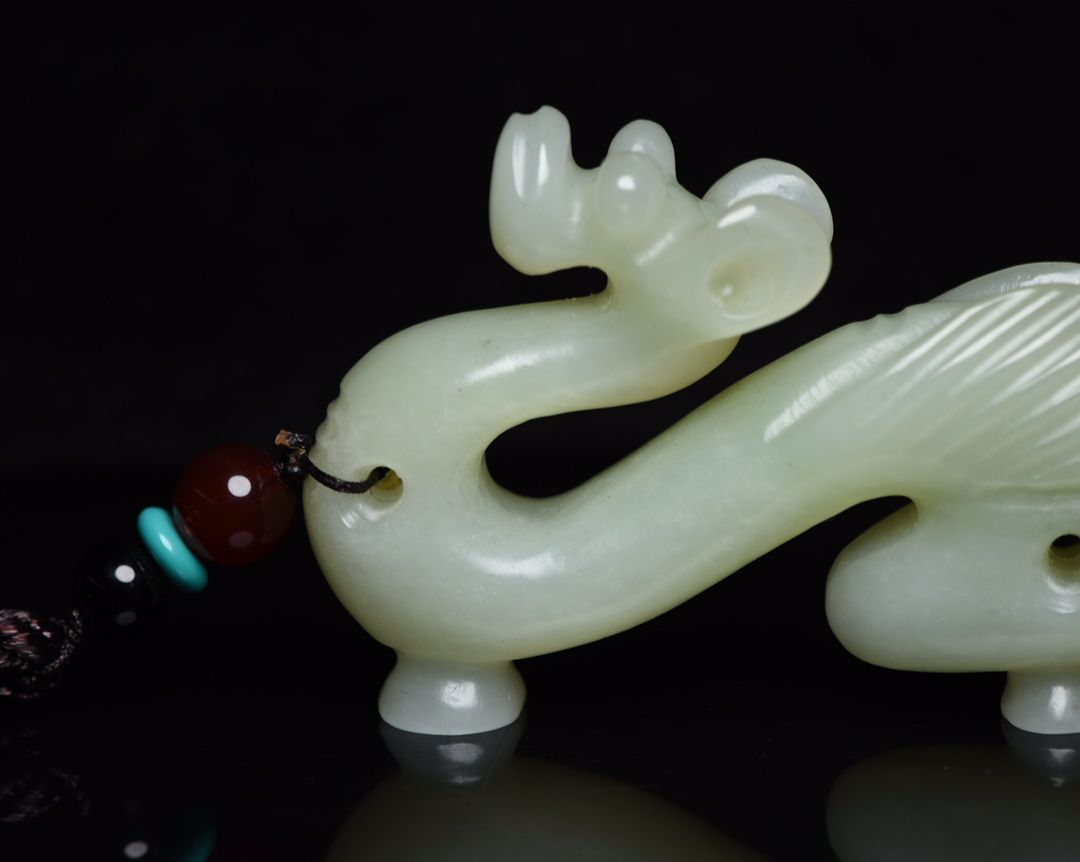 旧家蔵出し古玉 和田玉細密彫 高古件 透空彫 根付 裝身具 置物 賞物 古美術品 旧家蔵出し 和田玉細密彫 極品白玉 高古件 透空彫 神獣 玉豬龍