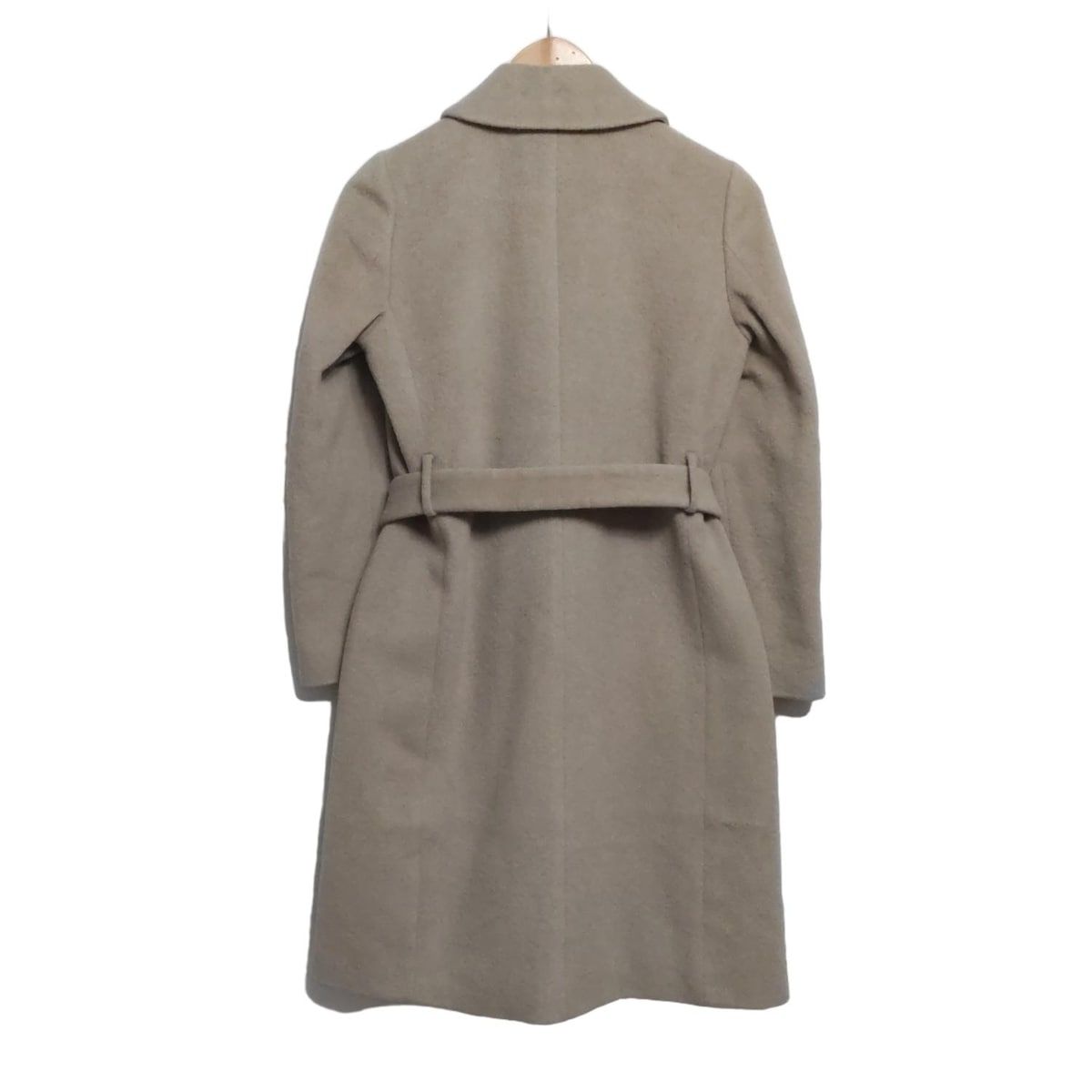 グレーベージュ