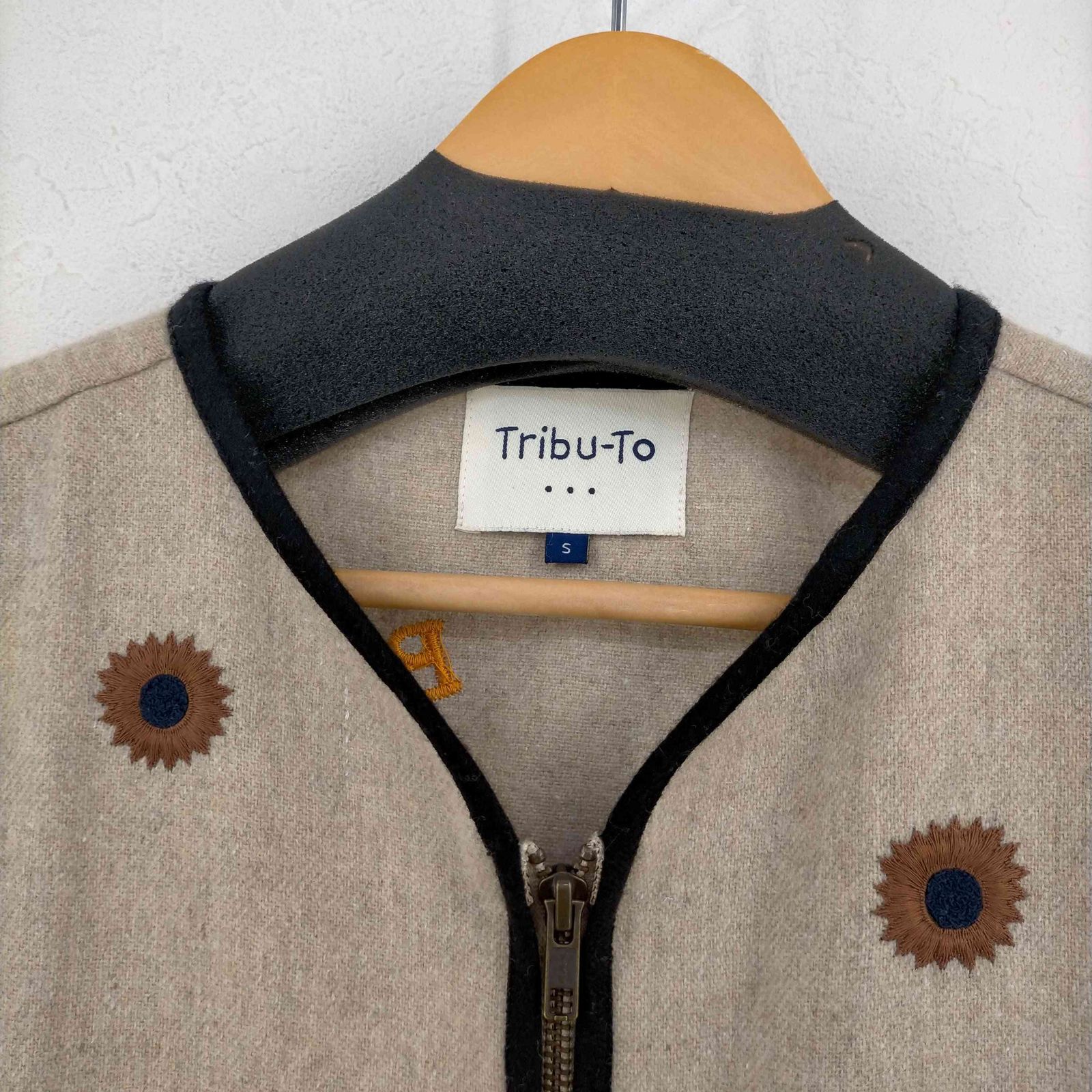 ユーズドフルギ USED古着 ウール混 ジップ ベスト 刺繍加工 レディース 