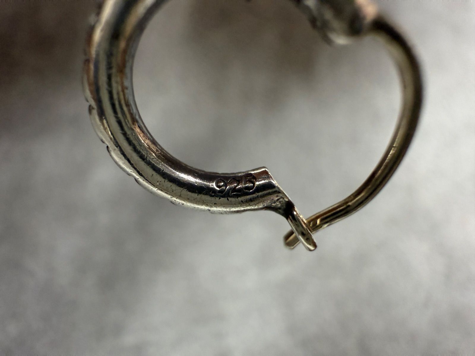 Chrome Hearts【クロムハーツ】Tiny Scroll Hoop Earring
