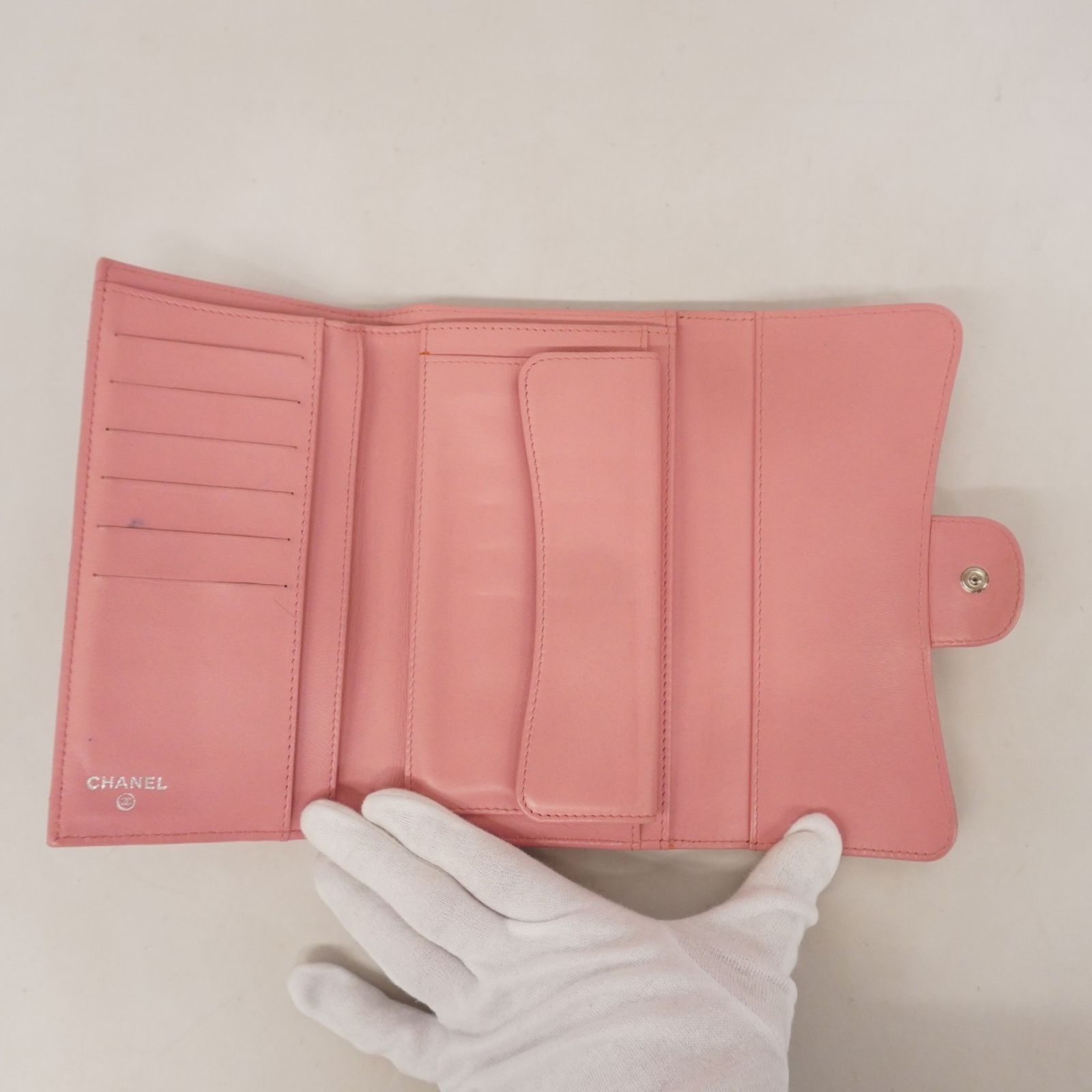 シャネル(Chanel) シャネル 三つ折り長財布 マトラッセ ラムスキン