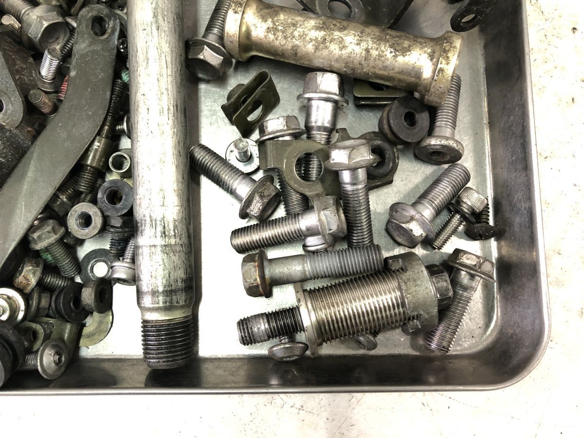 Ninja ZX-10R ZXT00C 03-04 C型 ボルト カラー ナット ネジ ステー