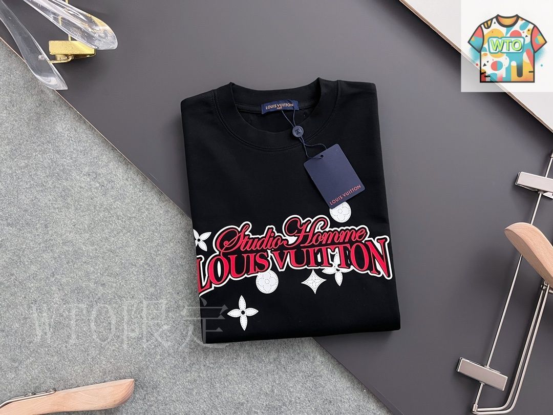 Louis Vuitton ルイヴィトン プリント Tシャツ 今日特価】Louis Vuitton 2025 Print T ルイ・ヴィトン 2025