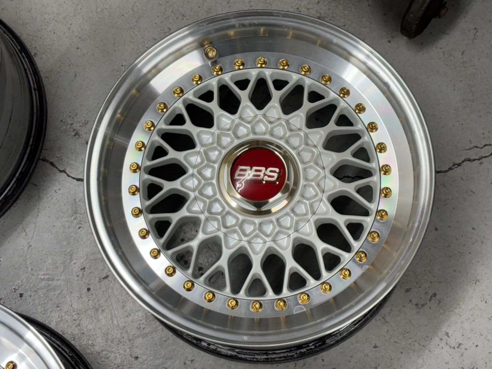16×7J