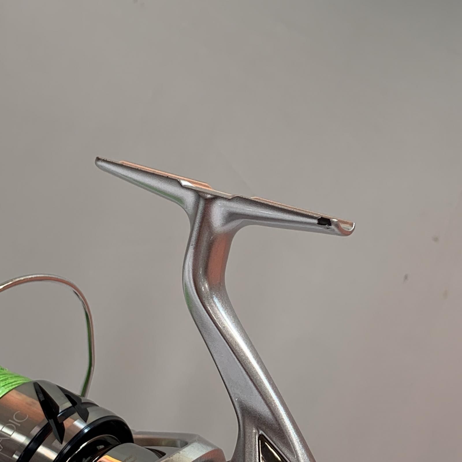 SHIMANO 23ストラディック 3000MHG 未使用　ゴメクサスハンドル SHIMANO シマノ 23ストラディック C3000XG キズ ゴメクサス