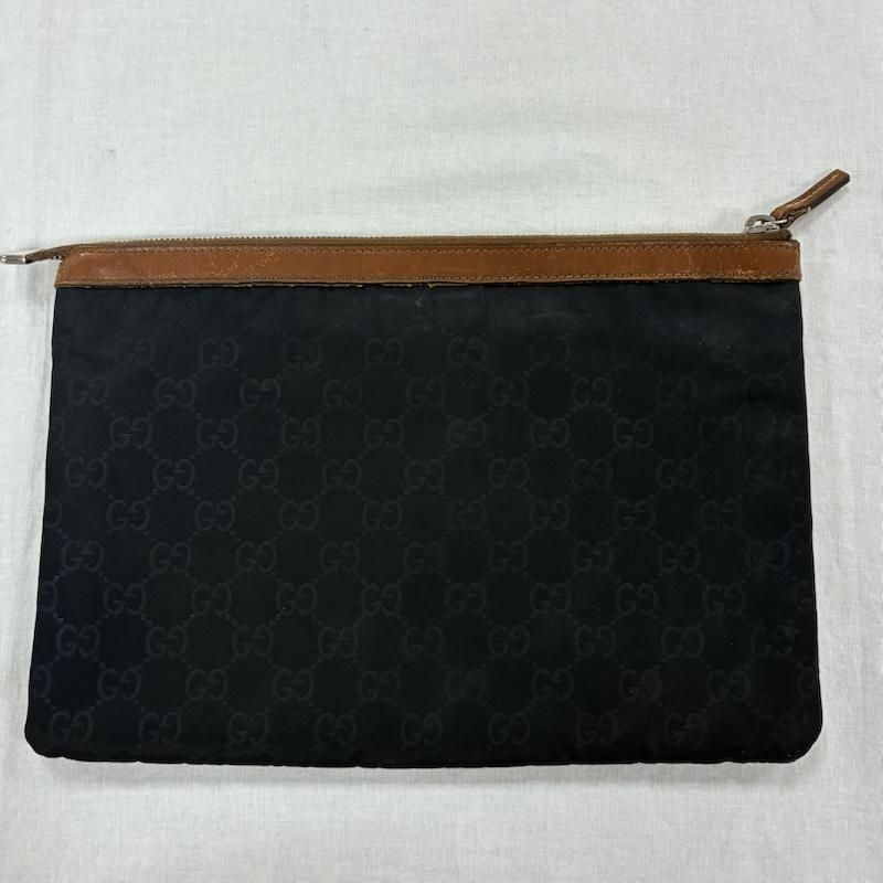 GUCCI グッチ ポーチ GG柄 ナイロン セカンド クラッチバッグ