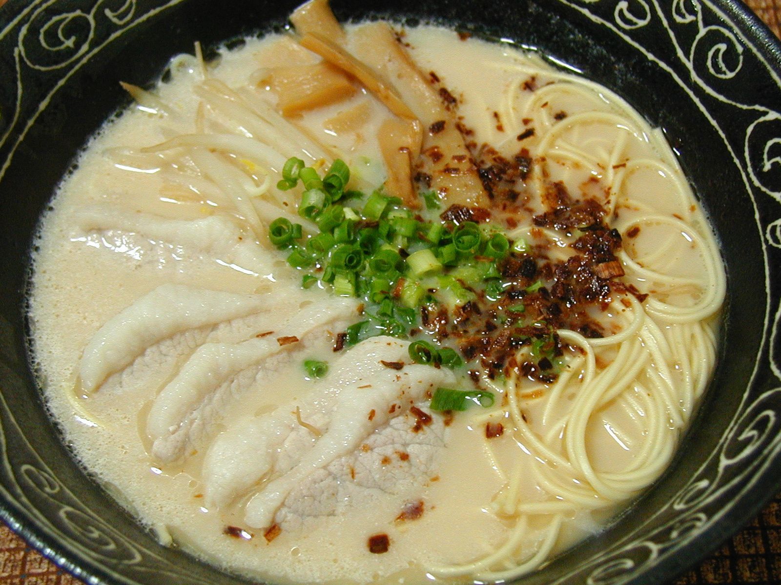 うまかよー 鹿児島黒豚 とんこつラーメン焦がしネギ入り おすすめ 旨い