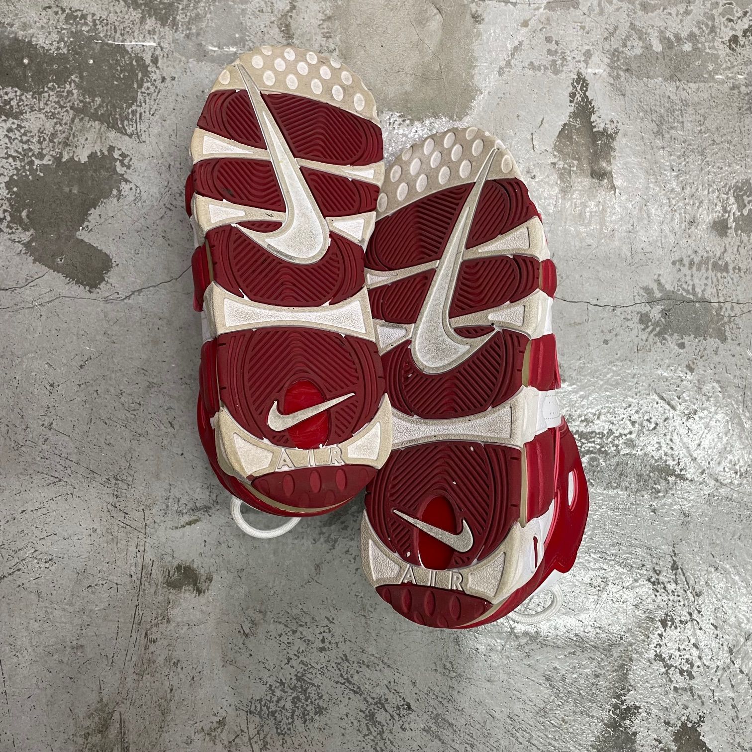 ナイキ エア モア アップテンポ \"バーシティレッド\" NIKE nike ナイキ AIR MORE UPTEMPO（バーシティレッドxホワイト