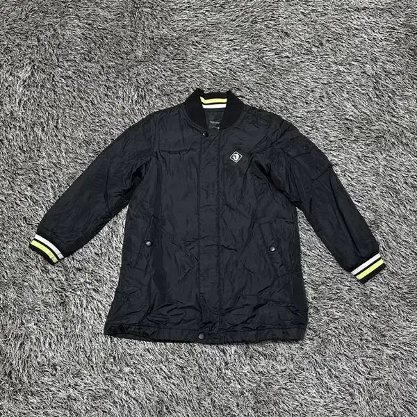 【雷市場（ポンジャン）商品韓国直送】 blackyakkids(ブラックヤクキッズ) 季節の変わり目 パッド入りジャンパー/キッズ ( 130 )/ z307 /状態良好