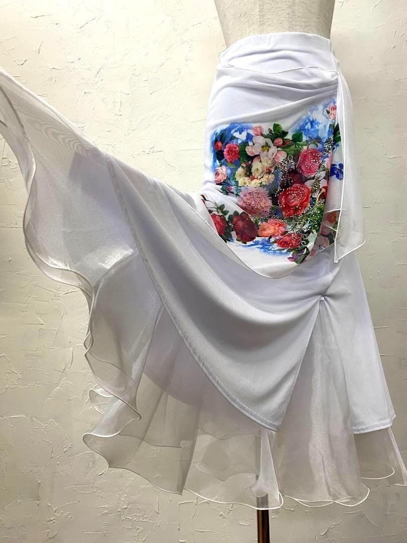カラフル】新品 花柄 白 フラワープリント 社交ダンスツーピース d008