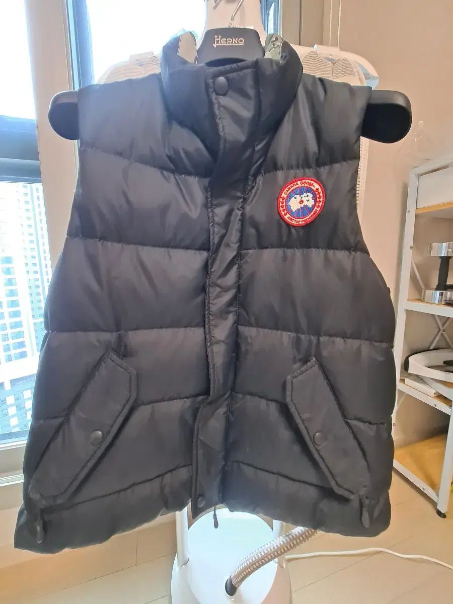 Canada Goose カナダグース プレインエア ダウンベスト