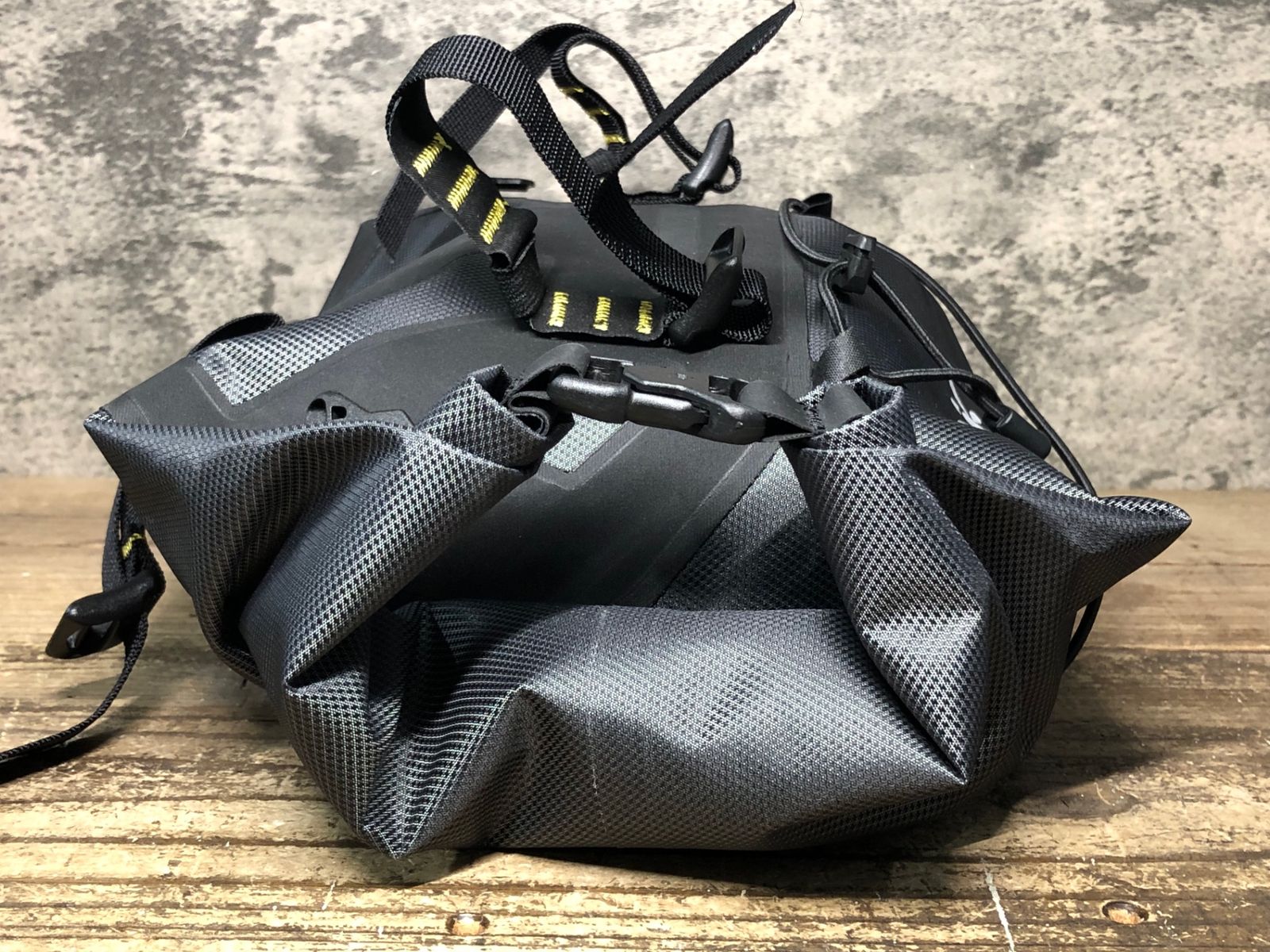 アクセサリー APIDURA EXPEDITION FULL FRAME PACK 12L Apidura