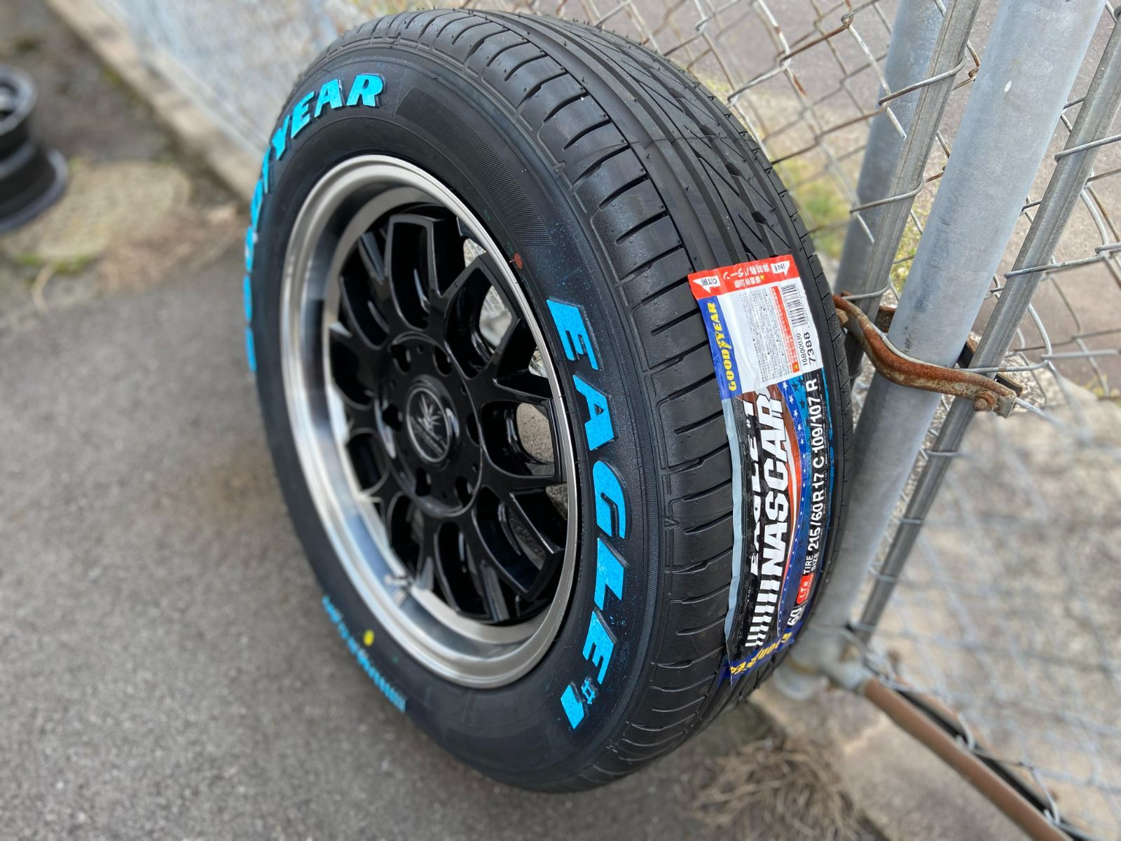 深リム ハイエース 200系 レジアスエース 17インチ タイヤホイール 4本セット グッドイヤー ナスカ 215/60R17 107/109 LT  ホワイトレター BountyCollection BD00 for HIACE - メルカリ