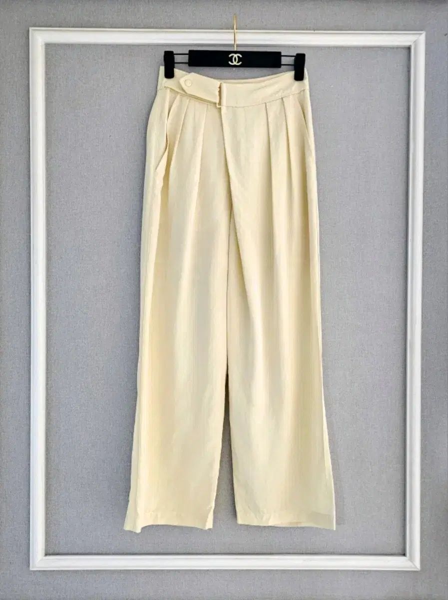 MINE マイン ＿ size 44 ツータック ストラップ ボタンパンツ