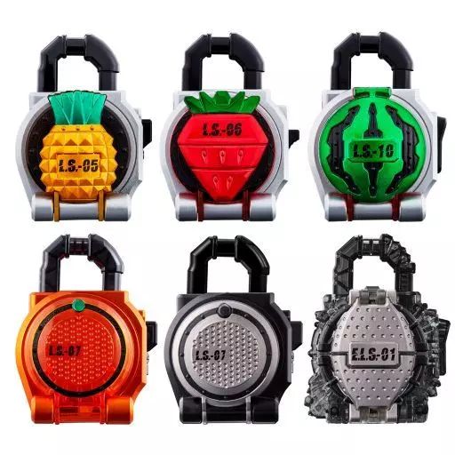 おもちゃ　コンプリートセレクションモディフィケーション ロックシード 呉島セット 「仮面ライダー鎧武」 プレミアムバンダイ限定 Amazon | バンダイ(BANDAI) COMPLETE SELECTION MODIFICATION