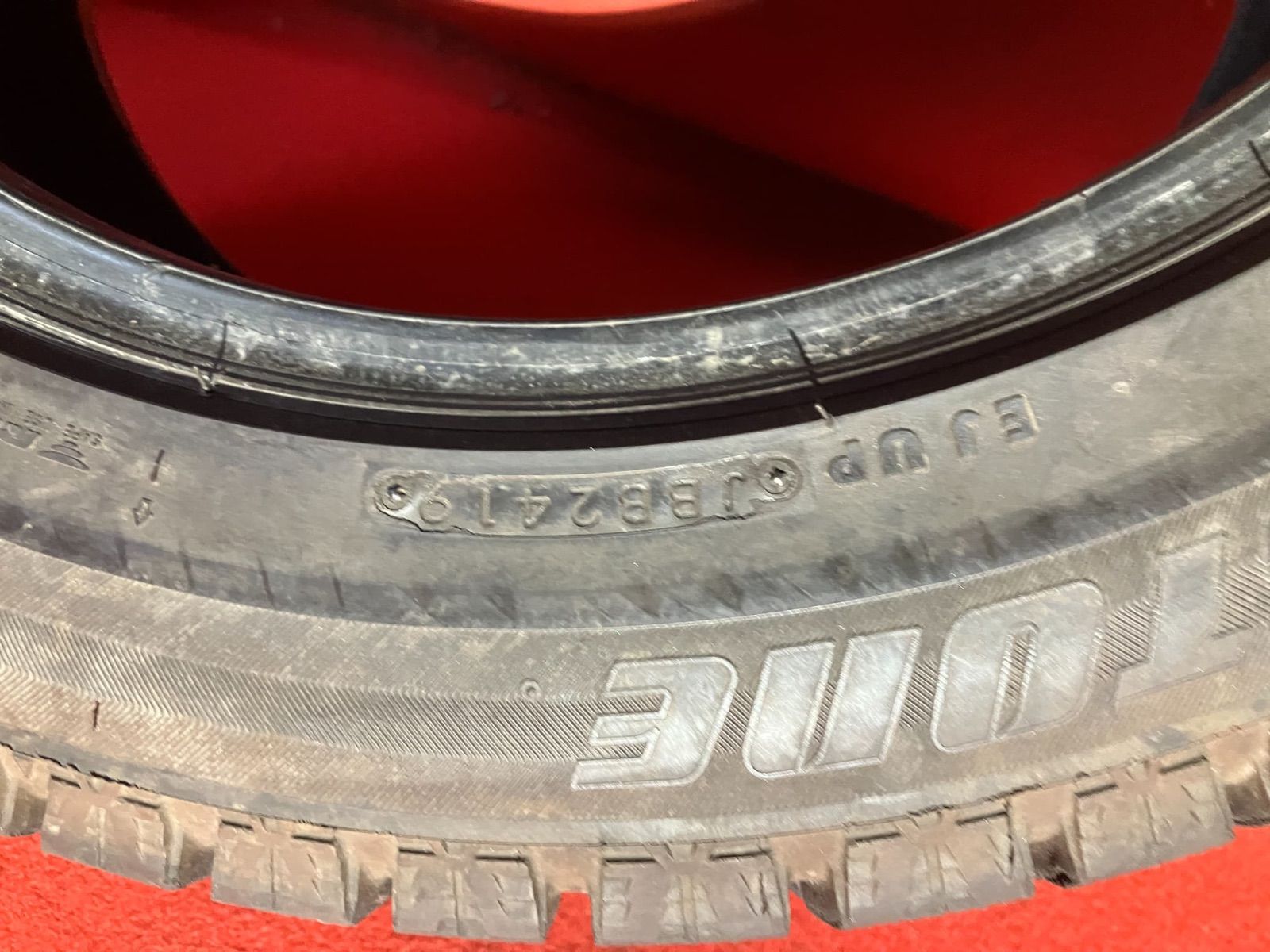55R17 BRIDGESTONE