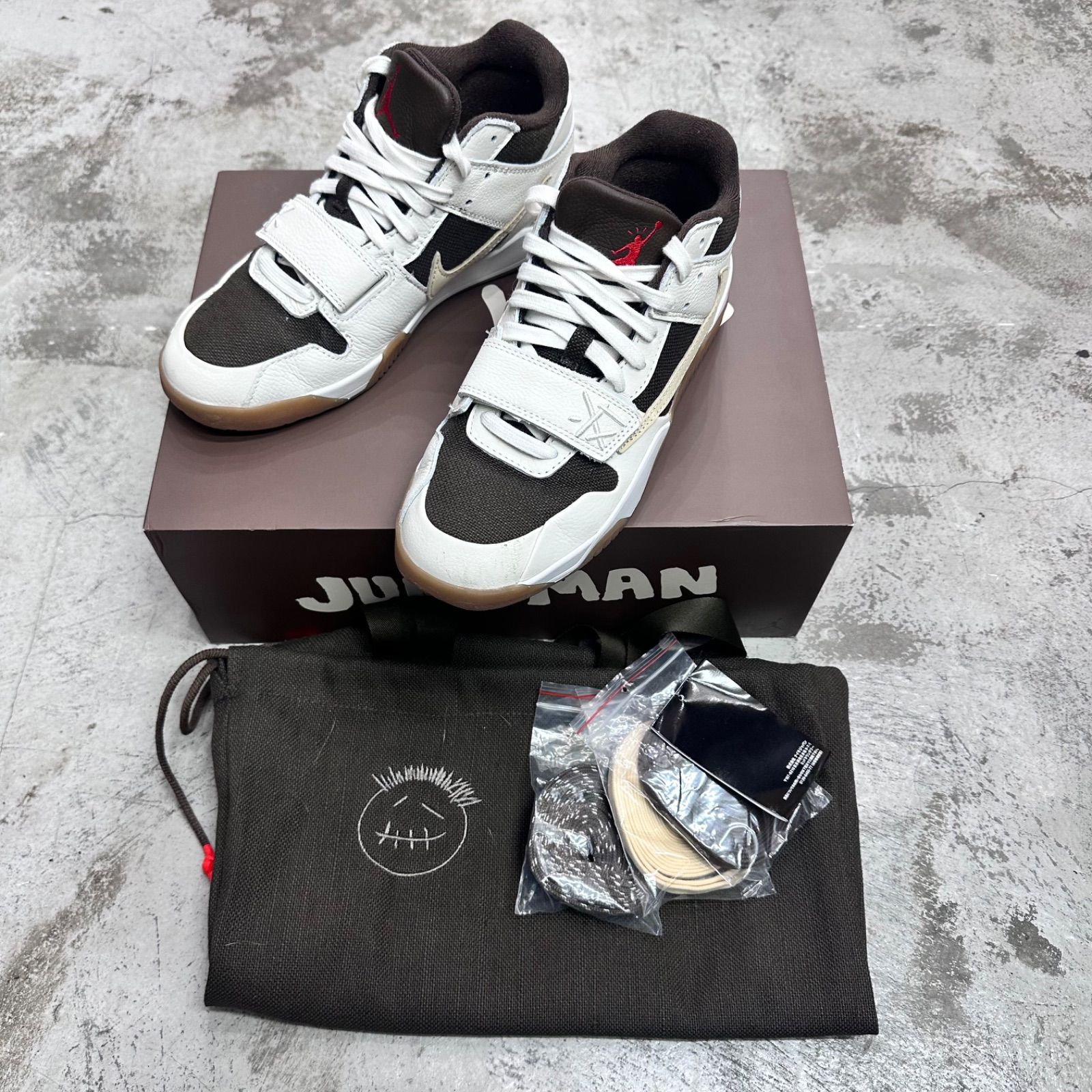 トラヴィススコット ジャンプマンジャック TR \"セイル アンド ダークモカ\" Travis Scott × Nike Jordan Jumpman Jack TR 