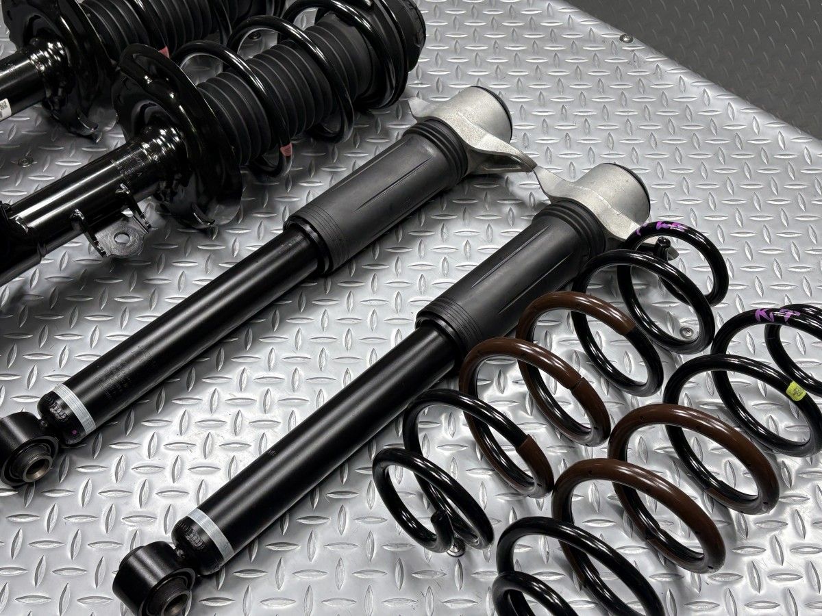 送料無料GXPA16 GRヤリス 純正 サスキット 品番48510-52S80/48520