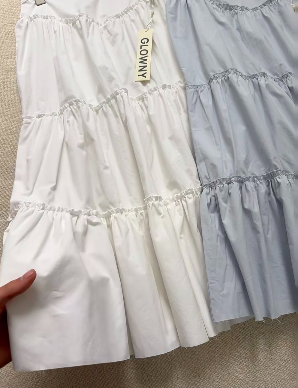 GLOWNY RODEO TIERED RUFFLE SKIRT Jennie着用 ロデオティアード