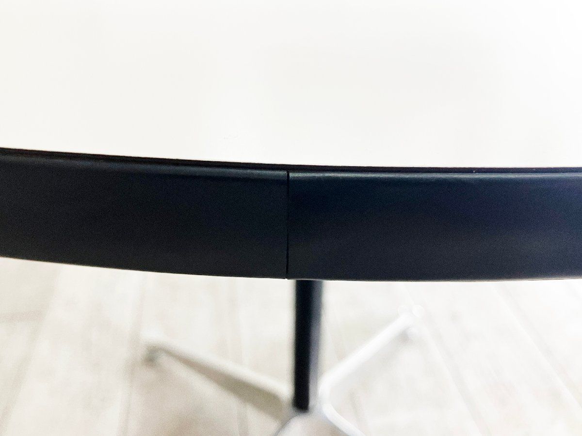 ハーマンミラー イームズ