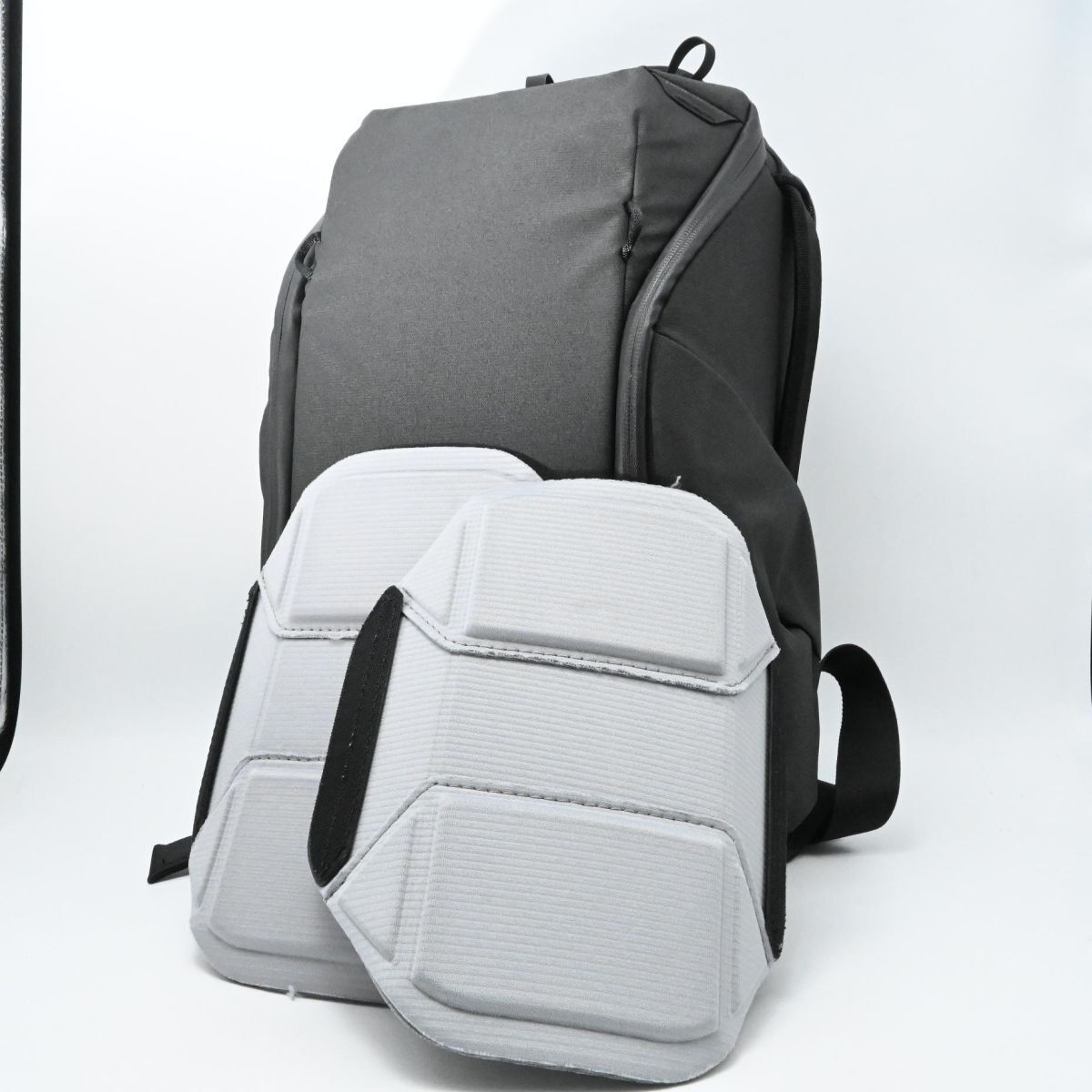 PeakDesign ピークデザイン エブリデイ バックパック ジップ 15L ブラック BEDBZ-15-BK-2
