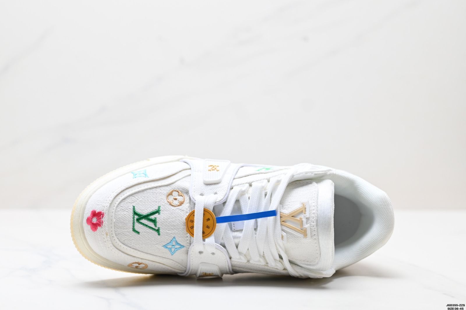 新品のLVルイ・ヴィトン Louis Vuitton Trainer スニーカー ロー