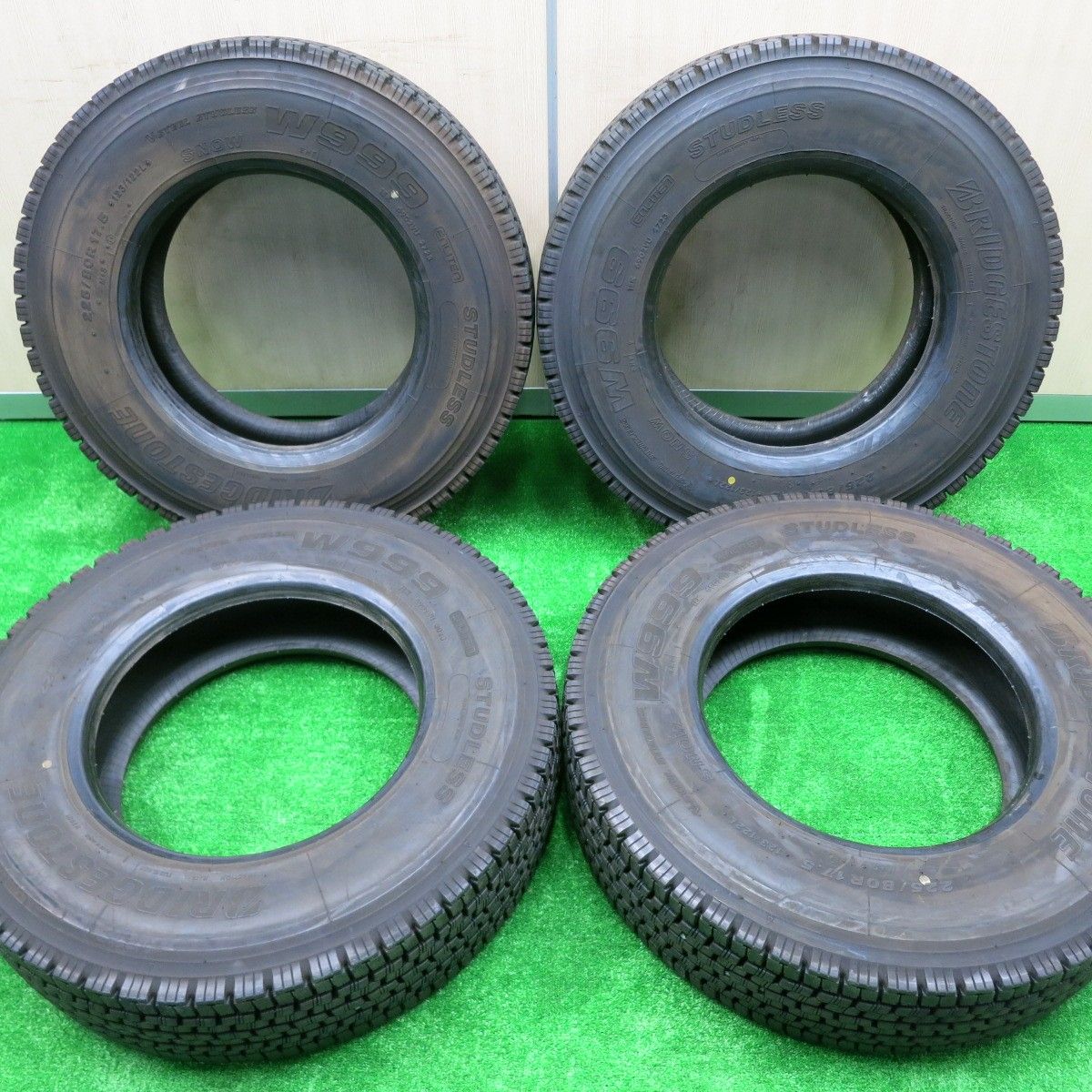 送料無料* バリ溝！23年！9.5分☆トラック タイヤ 225/80R17.5 123 