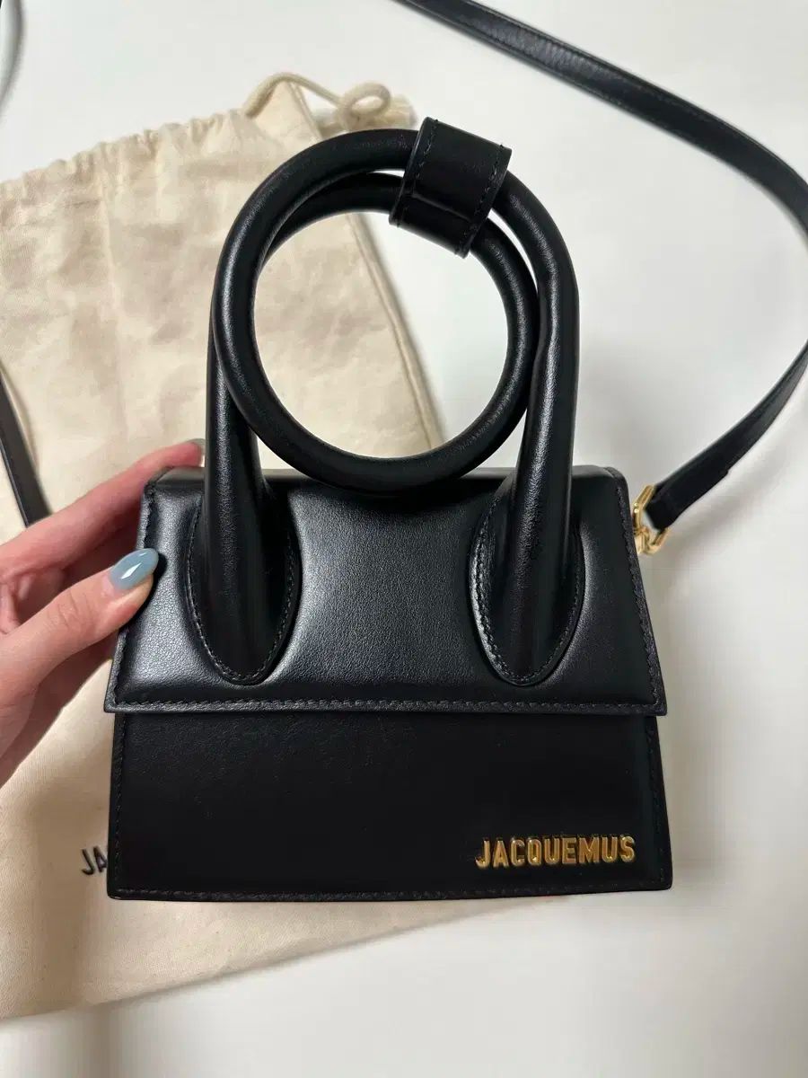 JACQUEMUS(ジャックムス) または chiquito チキート ノード
