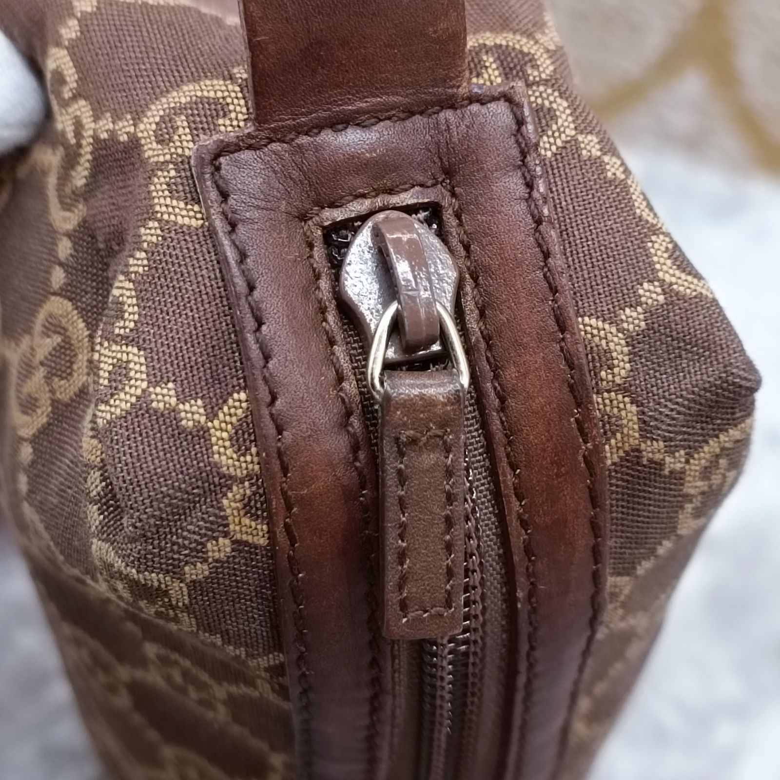 GUCCI 》 グッチ ポーチ GGキャンバス 039・1118 メイクポーチ 小物
