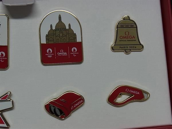 ゴールド系×レッド系