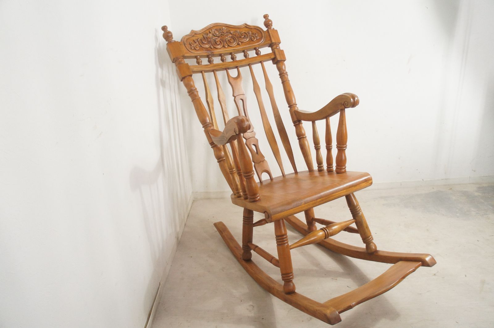 マホガニー無垢材