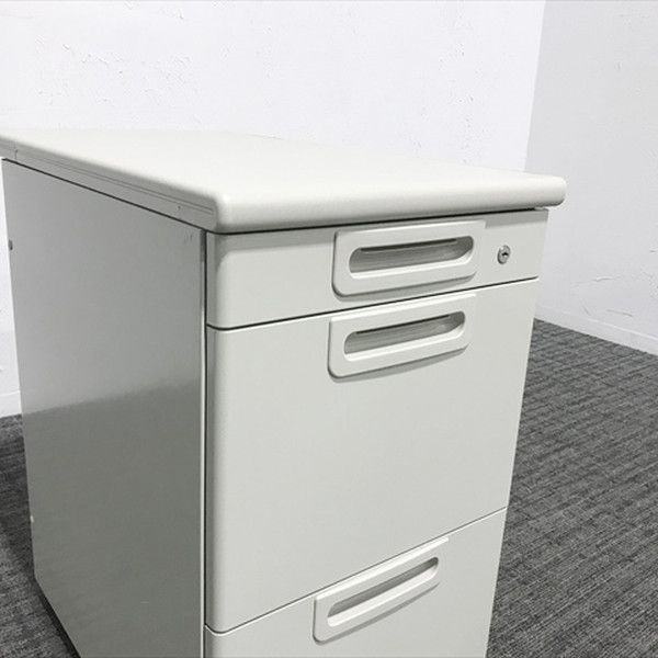 プラス エルグレー