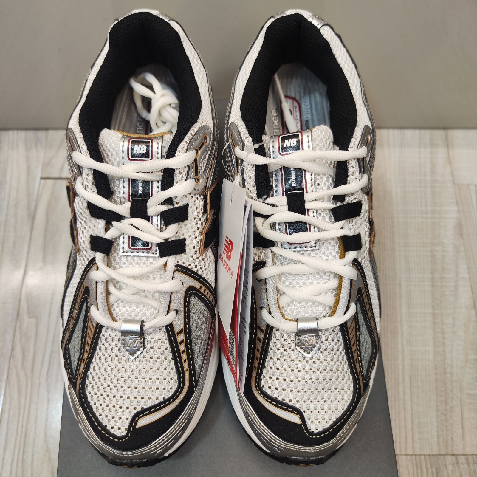 新品、未使用「New Balance」 M1906RA カジュアル通気性スニーカー22 
