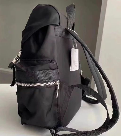 新品未使用‼️ルルレモン バックパック *Mini ブラック 14L Wunderlust バックパック *ミニ 14L | バッグ | Lululemon JP