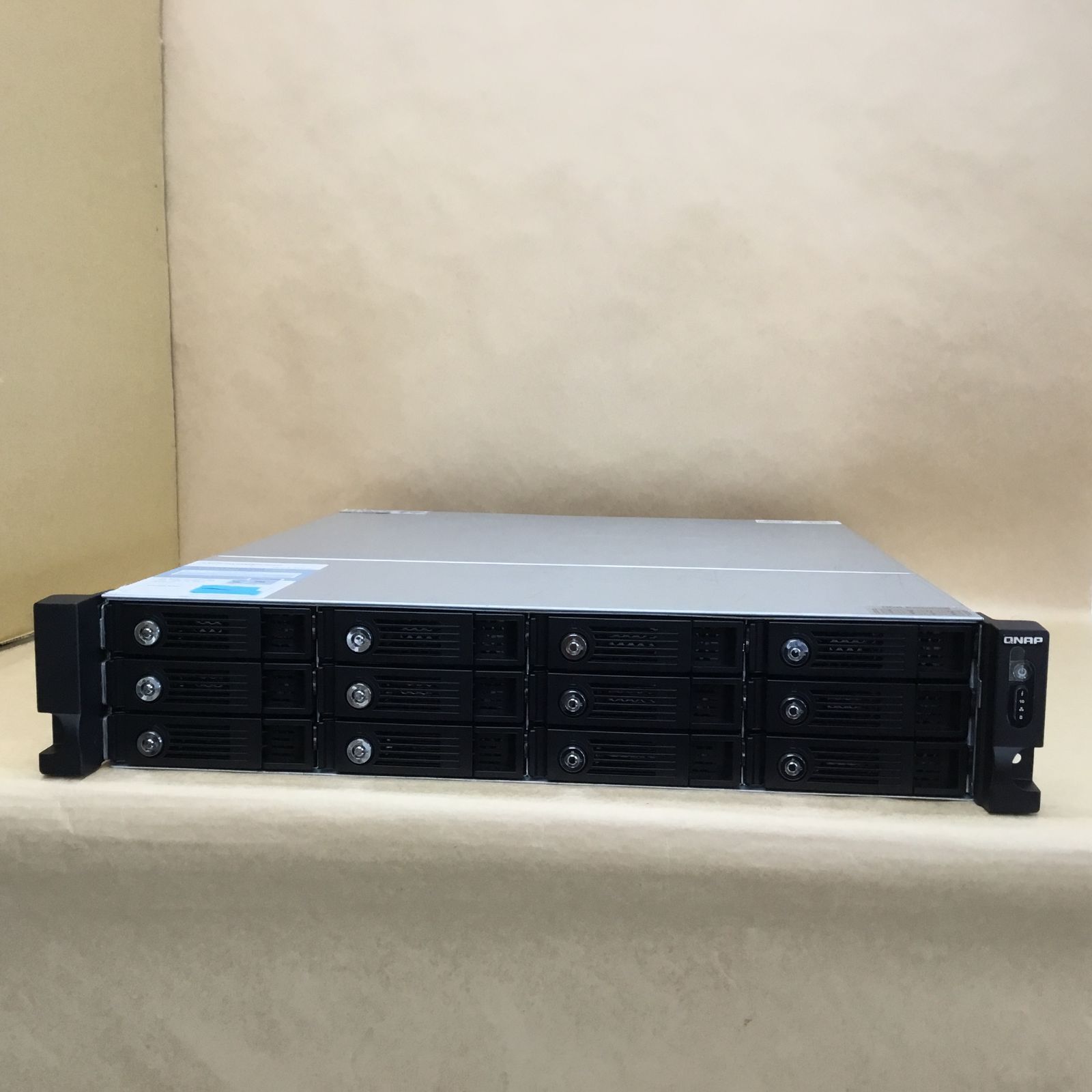 動作確認済み・システム消去済み QNAP NAS TVS-1271U-RP Dual-core Intel Core i3-4150 3.5 GHz Processor 8GB 29024GB(SSD512GB×2+HD3000GB×8+HD2000GB×2)