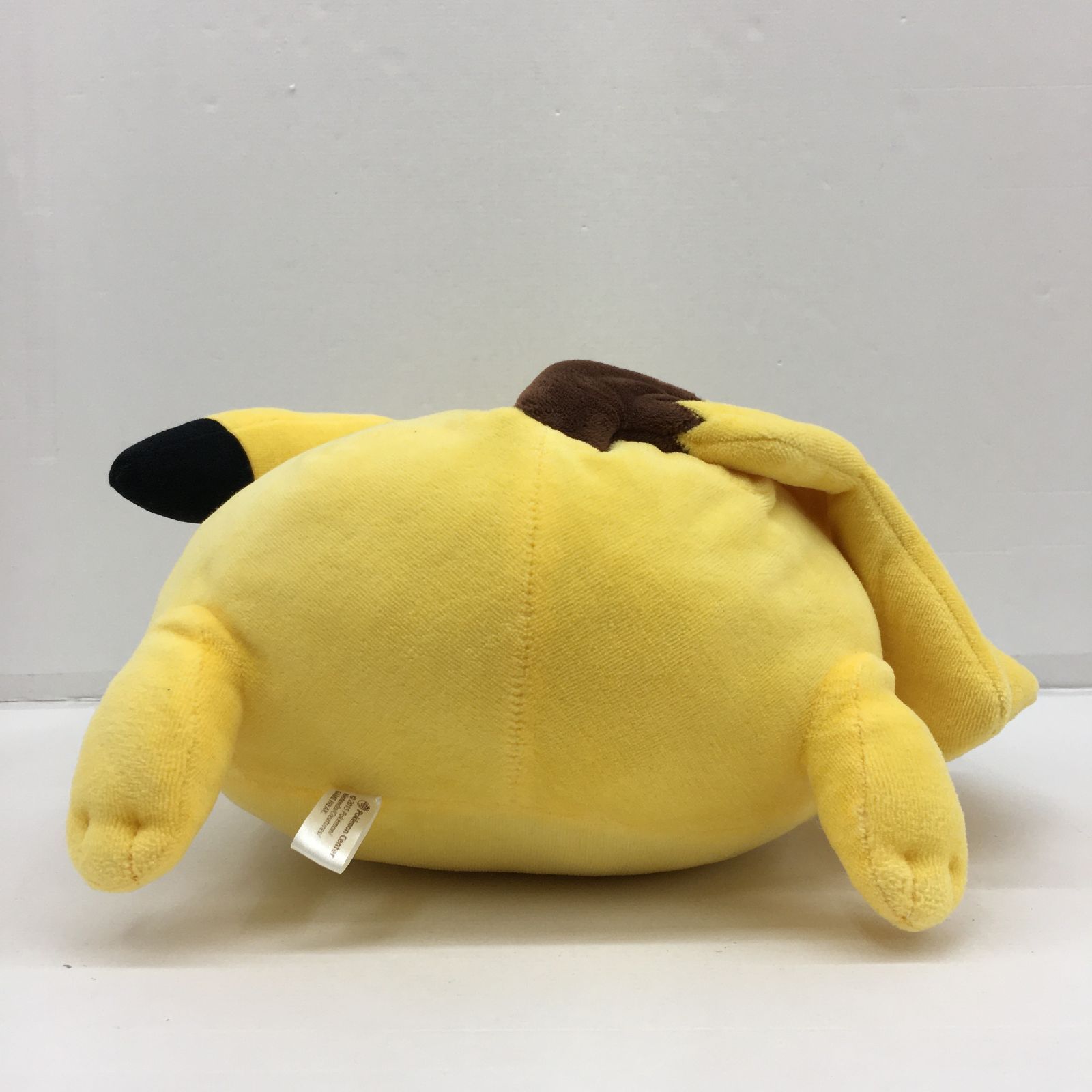 ポケモン ポケモンセンター ぬいぐるみ BIGサイズ すやすやピカチュウ ポケットモンスター 2015【M1805-003】 - メルカリ