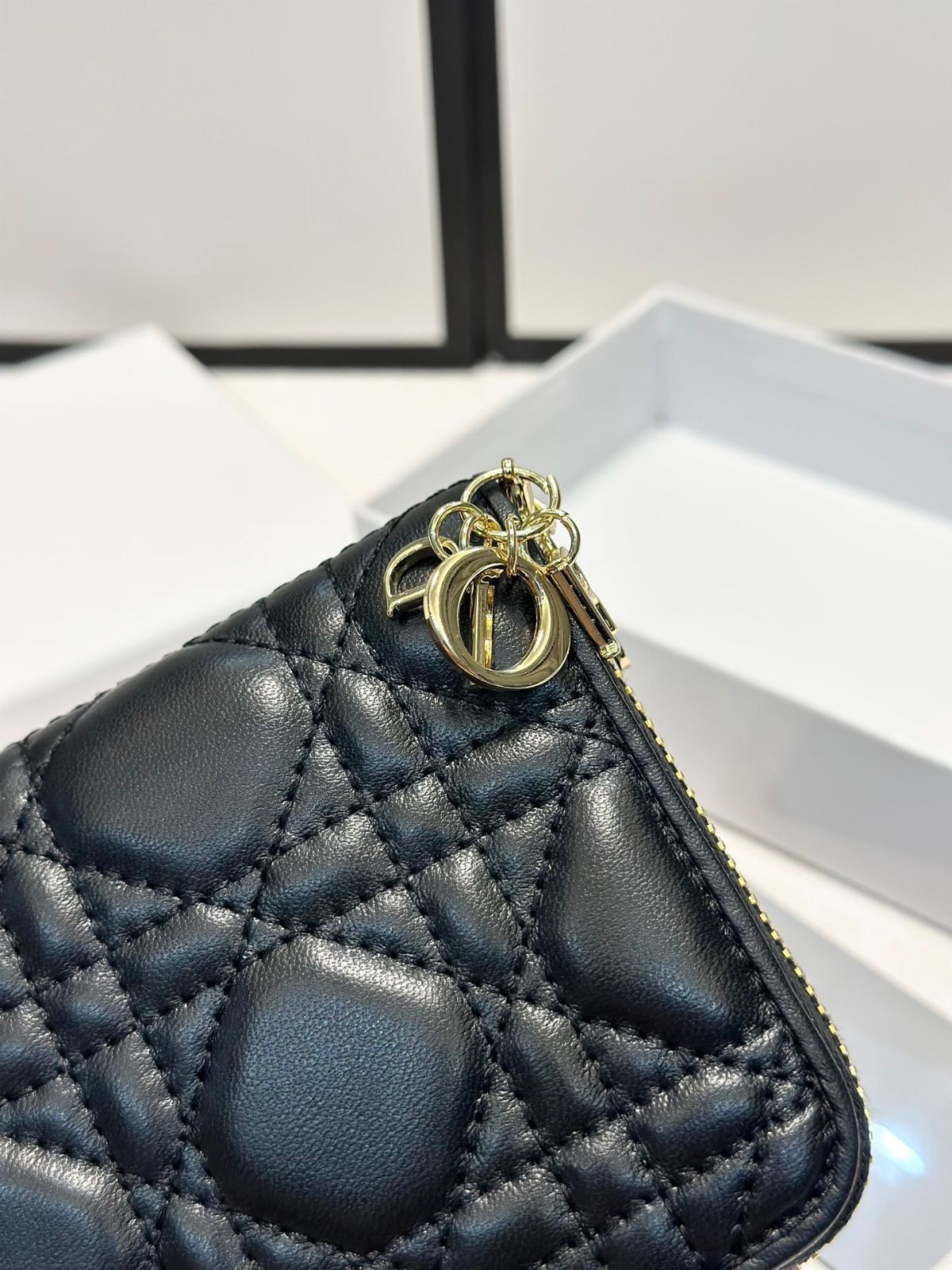 Diorパルファン　3本セット　バラ売り場不可【お値段値下げしました】 今日特価】DIOR 最新モデル 人気爆発！送料無料で今の在庫はお得