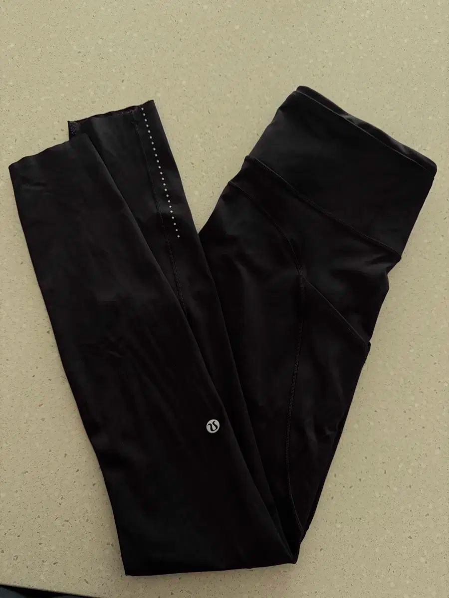 lululemon ルルレモン 高速かつ無料 タイツ 実行中 ヨガ ピラティス 販売