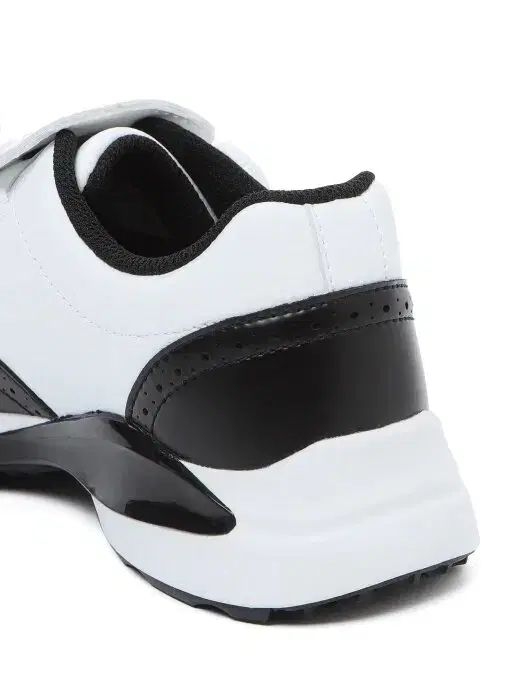 ワイドアングル ゴルフシューズ