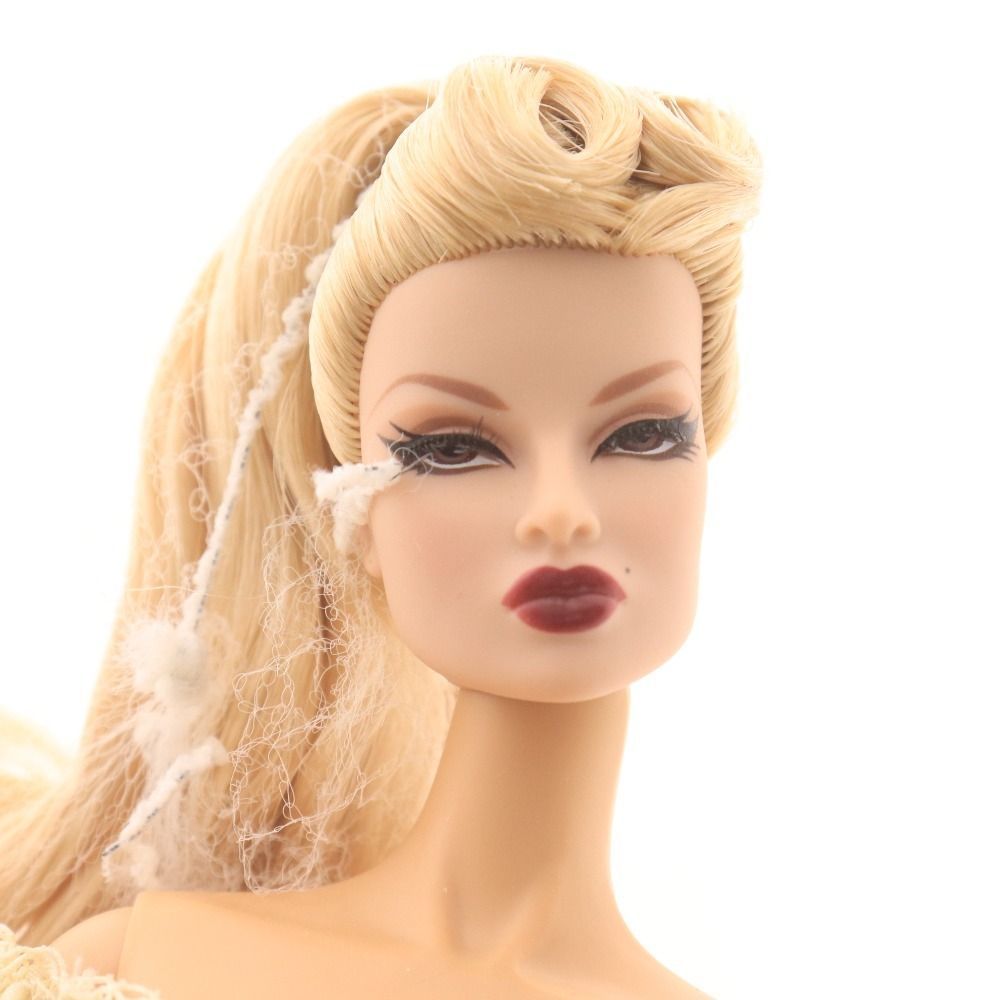 ファッションロイヤリティ ドール ユージニア IN FULL REGALIA き