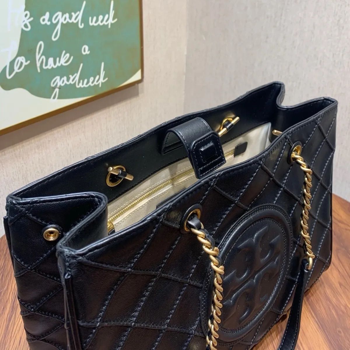 TORY BURCH 中型 トートバッグ ブラック シープスキン トートバッグ ショルダーメッセンジャーアウトレット品　大容量 #152337