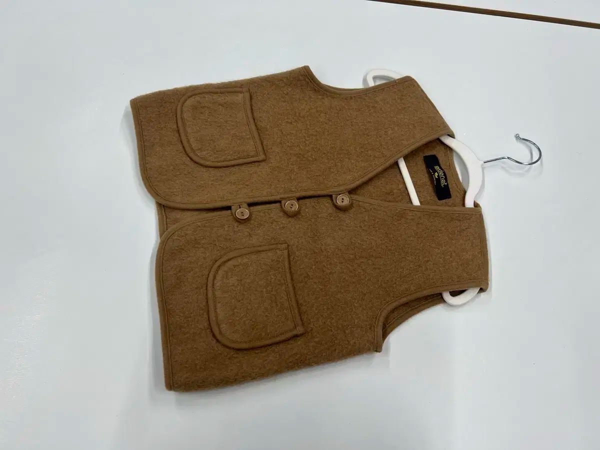 【雷市場（ポンジャン）商品韓国直送】 エルデネット（ erdenet ) 100 (見積もり) モンゴル人 キャメルヘア ベスト キッズ