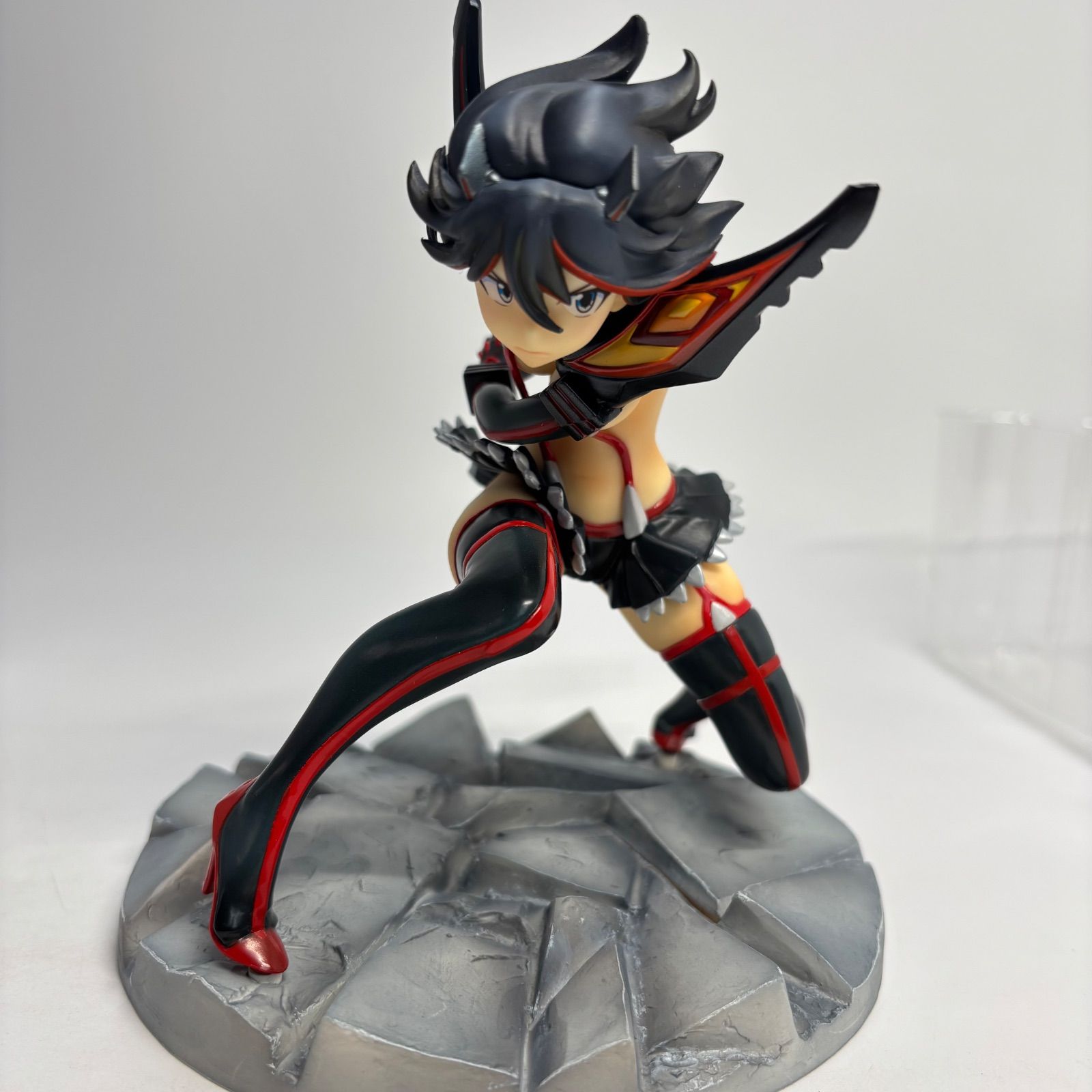 キルラキル 纏流子 神衣鮮血ver. 1/8 スケール フィギュア Amazon.co.jp: キルラキル 纏流子 神衣鮮血ver. (1/8スケール