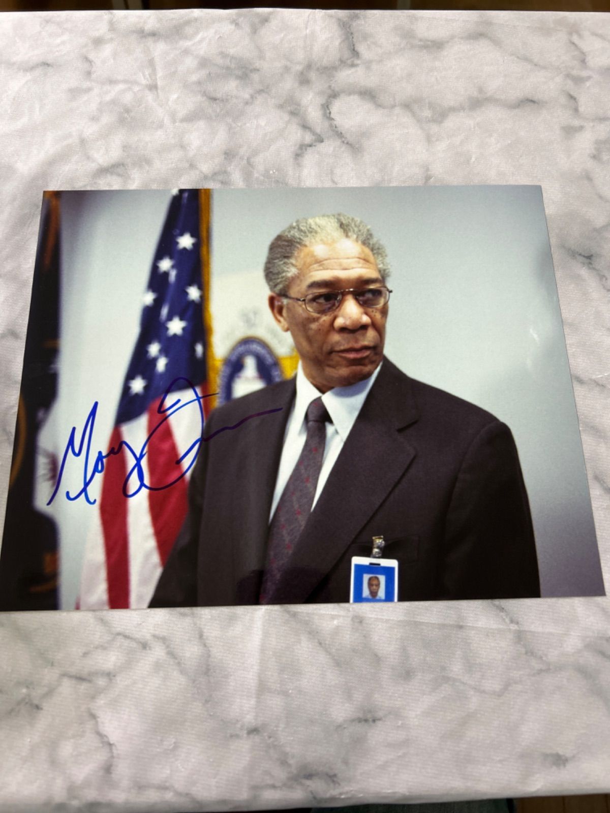 モーガン フリーマン 直筆サイン入り8x10フォト - メルカリ