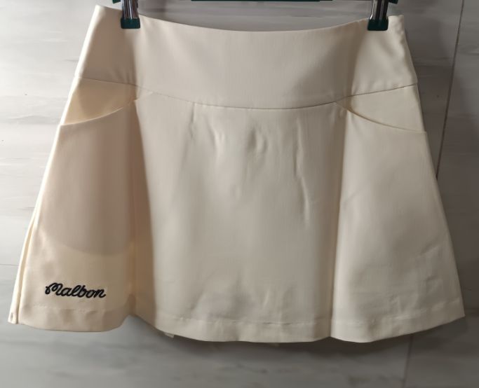 Malbon プリーツスカート 2025秋新作 吸汗速乾 防走光仕様 美品✨ Malbon レディース ゴルフスカート プリーツ仕様 美脚効果抜群✨ 2025