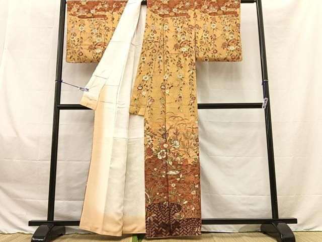 【訪問着】 番傘花文・金彩・鬼しぼ縮緬・正絹❣️ 逸品✨No.1308 訪問着】 番傘花文・金彩・鬼しぼ縮緬・正絹❣️ 逸品✨No.1308