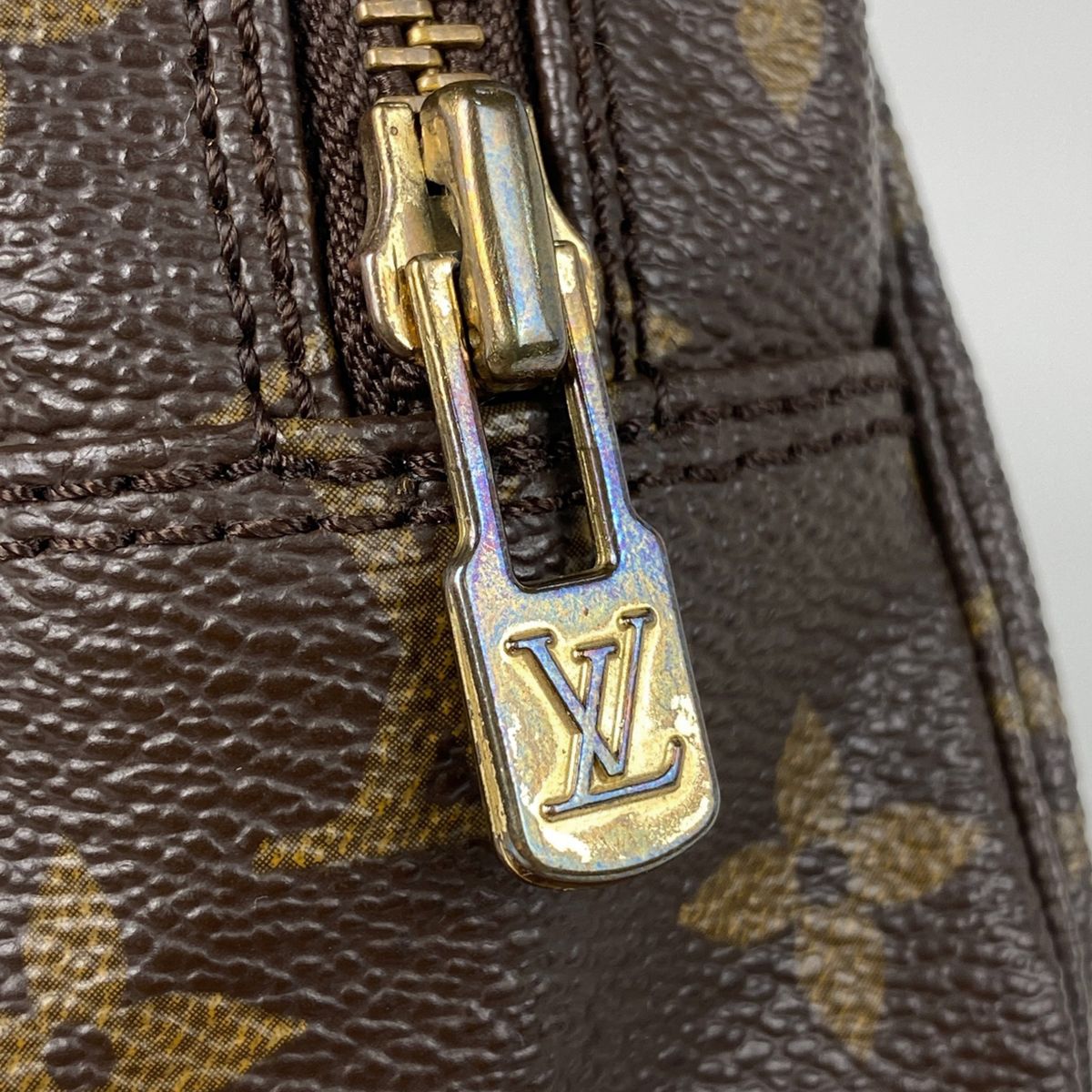 ルイ・ヴィトン Louis Vuitton トゥルース トワレット 23 メイク
