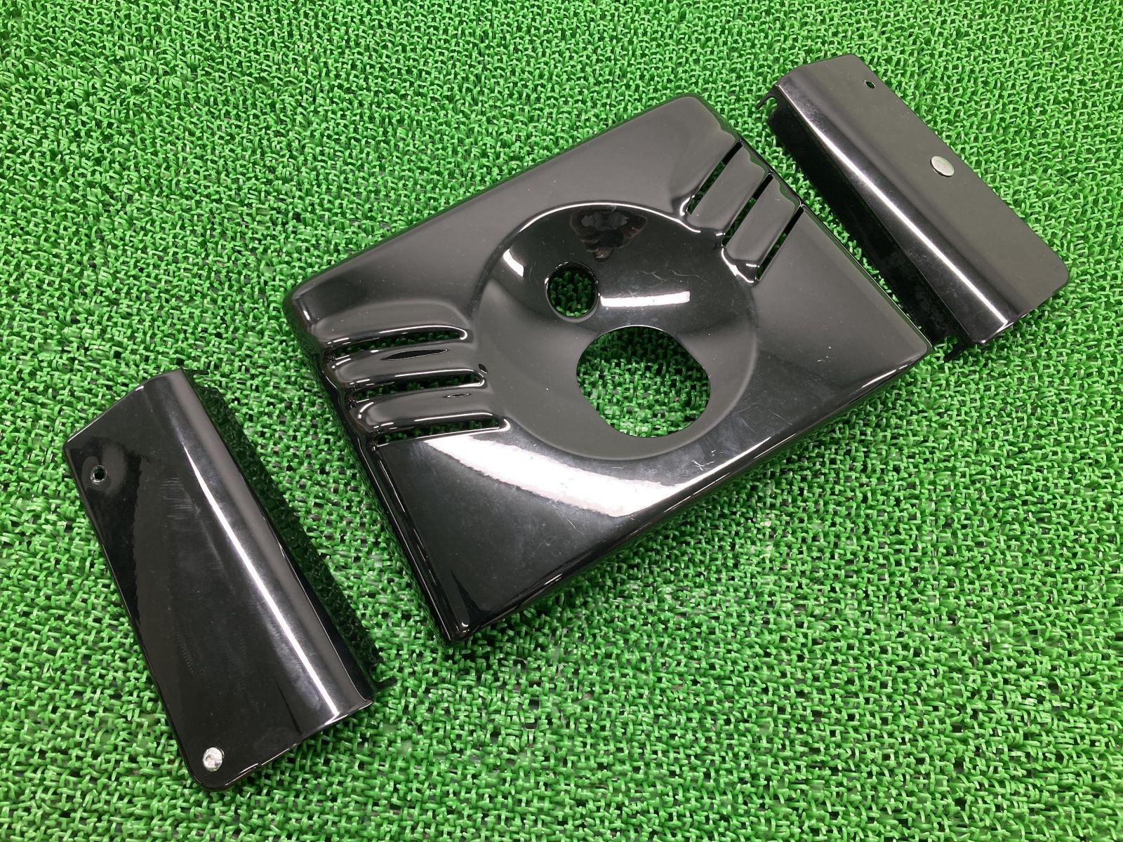 FLSTFB1690 ナセルカバー 黒 ハーレー 純正 中古 バイク 部品 ソフテイル ファットボーイロー ヘッドライトカバー コンディション良好 